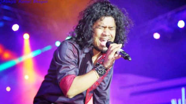 A Supreme Court has filed a complaint for 'inappropriately kissing' the minor. against papon